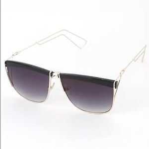 Malibu Sunglasses • Black Frame/Purple Lenses